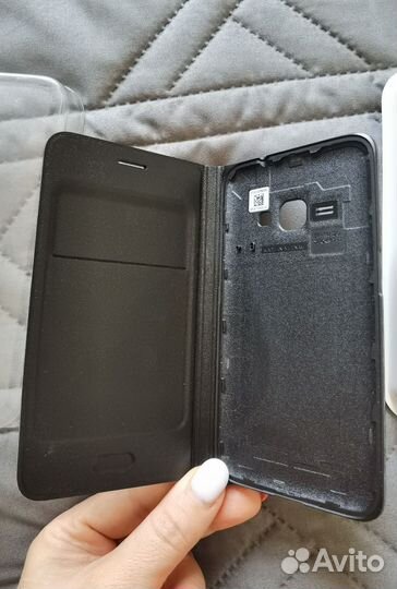 Чехол flip wallet Samsung galaxy J1