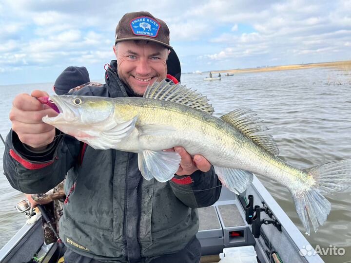 Рыбалка с гидом на Калининградском заливе с лодки