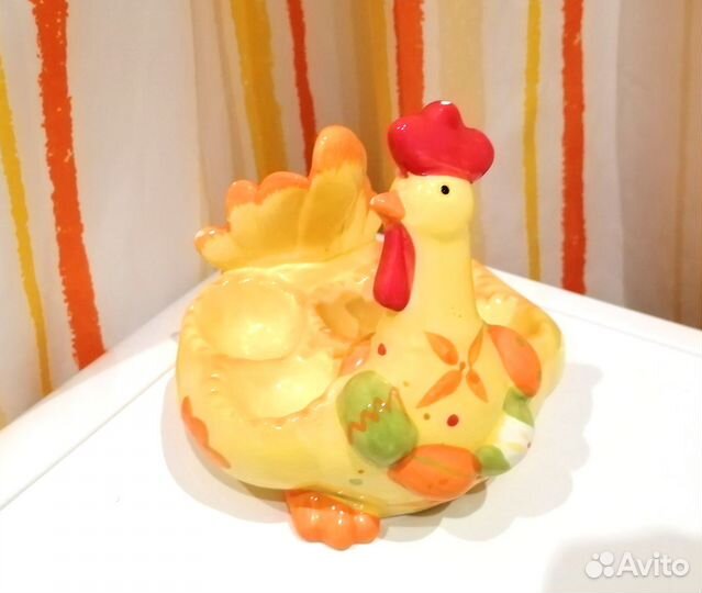 Подставка для яиц в виде курицы
