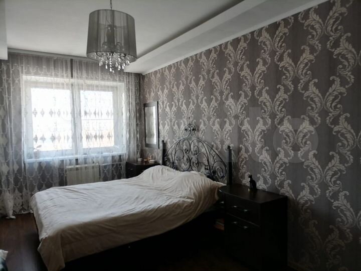 2-к. квартира, 65 м², 10/10 эт.
