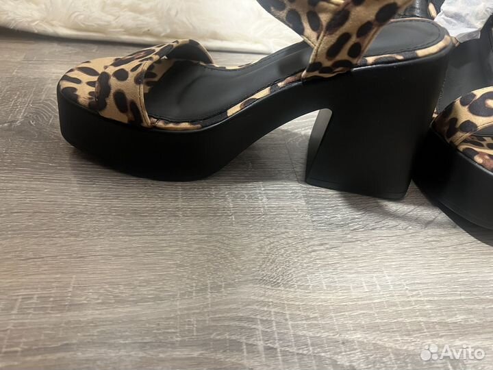 Босоножки женские 40 размер