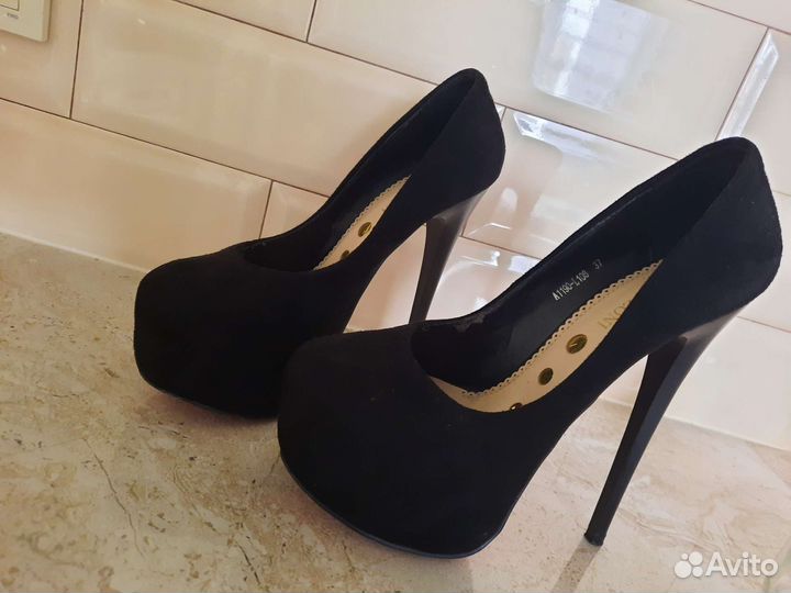 Очень высокий каблук