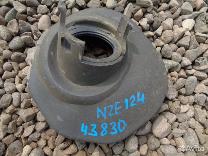 Пыльник рулевой колонки Toyota Allex NZE124 1NZ-FE