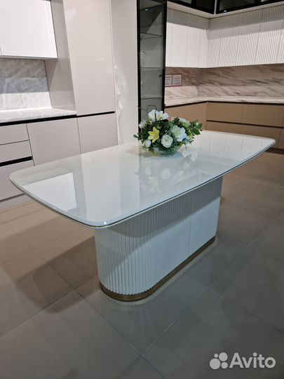 Кухонный стол Венера с гарантией