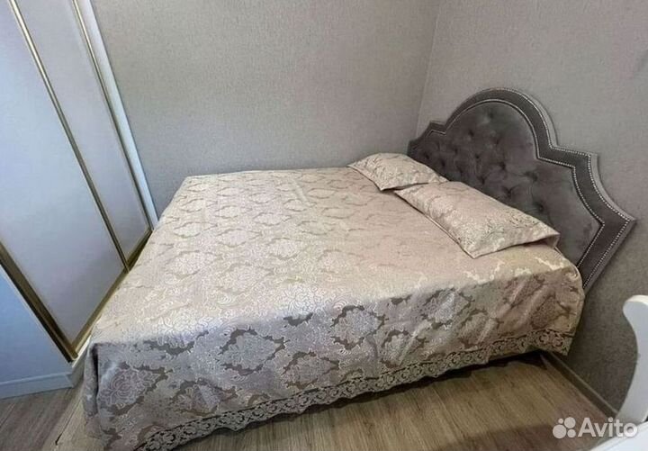 Кровать