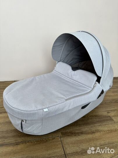 Коляска stokke