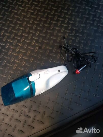 Автомобильный пылесос