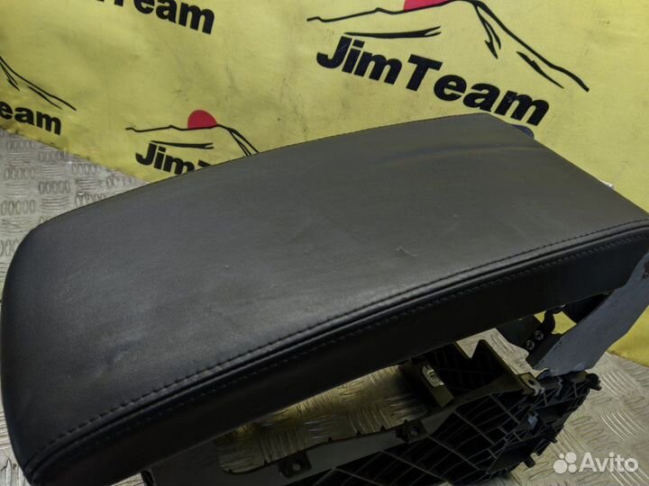 Подлокотник Volkswagen Passat Variant B7 365 CCZ