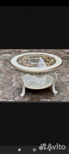 Журнальный столик