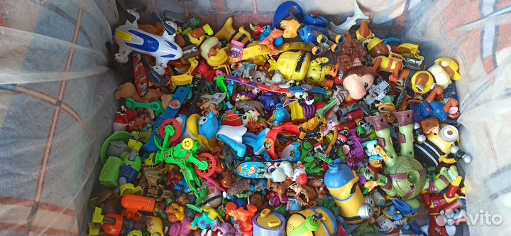 Различные игрушки одним лотом