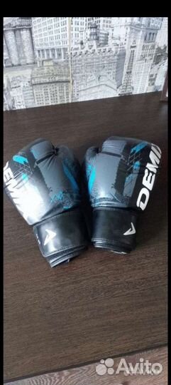 Боксерские перчатки