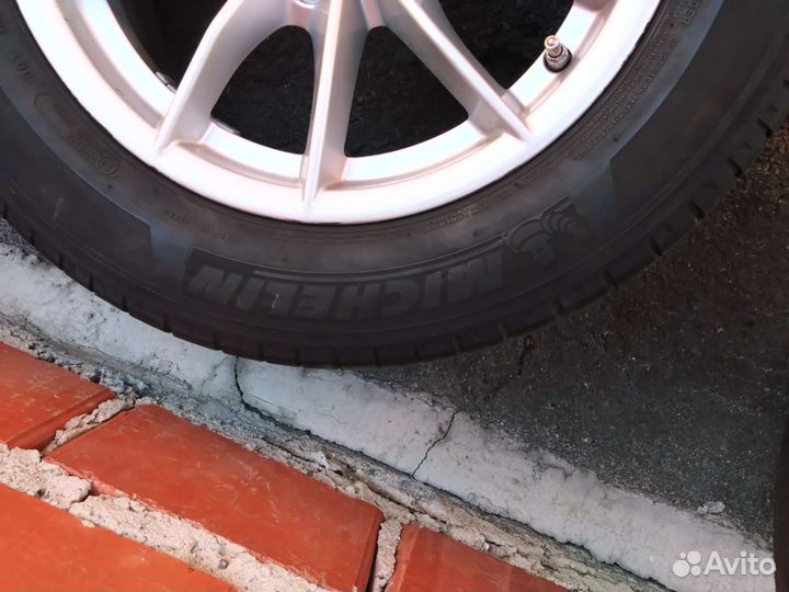 Michelin Energy Saver A/S 215/60 R16