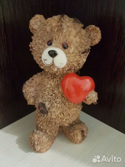 Медведь резной из глины 20 см