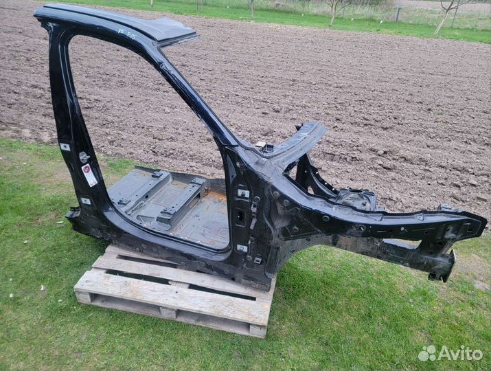 F15 F85 BMW X5 четверть правая порог стойка