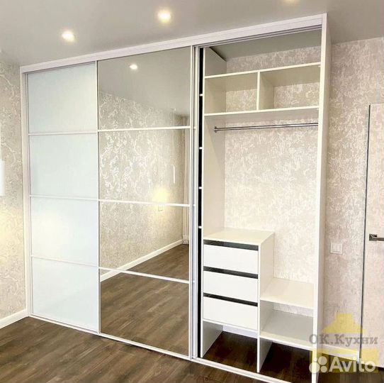 Шкаф в прихожую