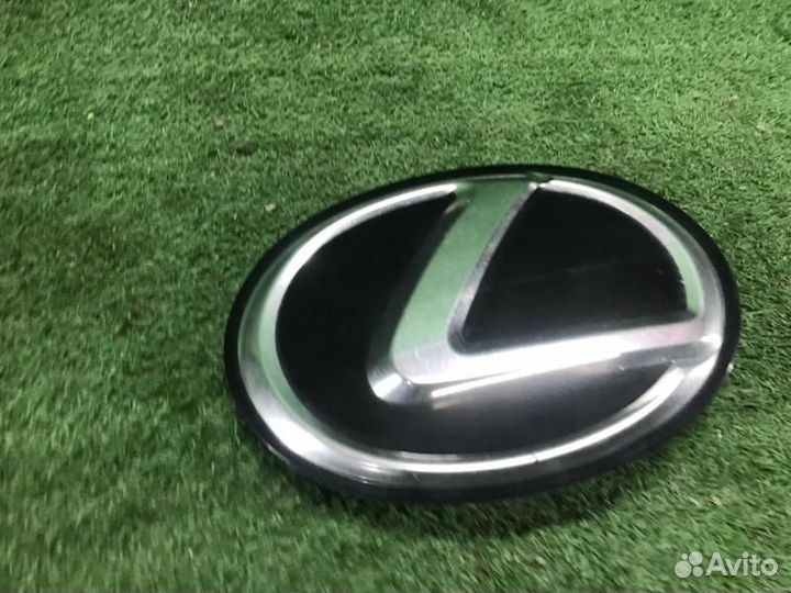 Эмблема решетки радиатора Lexus RX 3 AL10 (2008-20