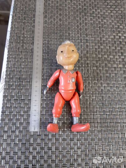 Старинная игрушка 