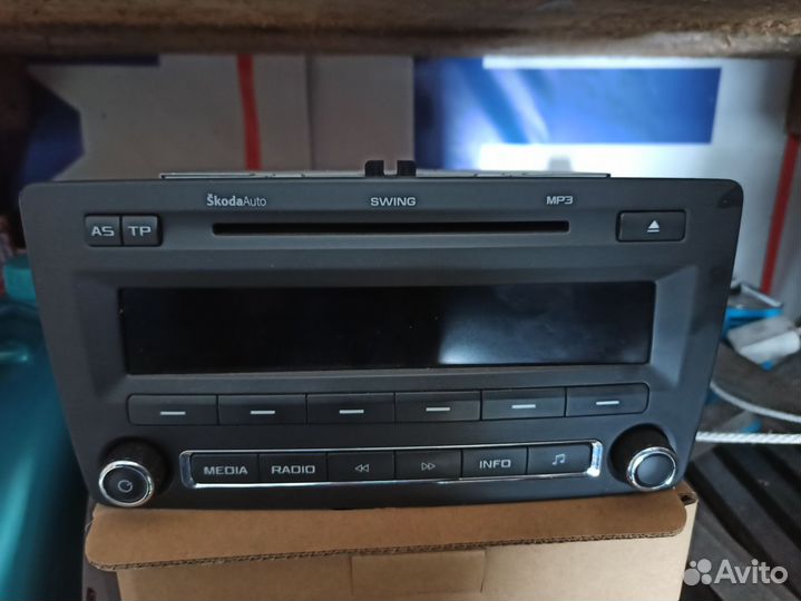 Штатная магнитола на skoda octavia a5