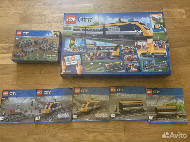 Lego City поезд