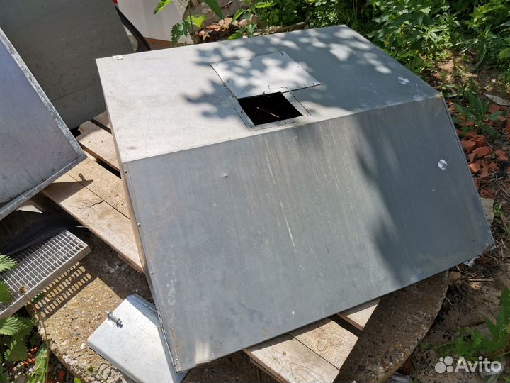 Зонт вытяжной из оцинкованной стали