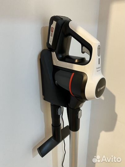 Вертикальный пылесос Bosch Unlimited Serie 6