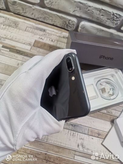 Телефон iPhone 8 plus 128gb