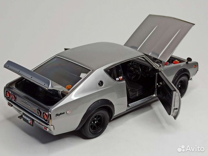 Nissan Skyline 2000 GT-R (kpgc110) 1:18 Kyosho