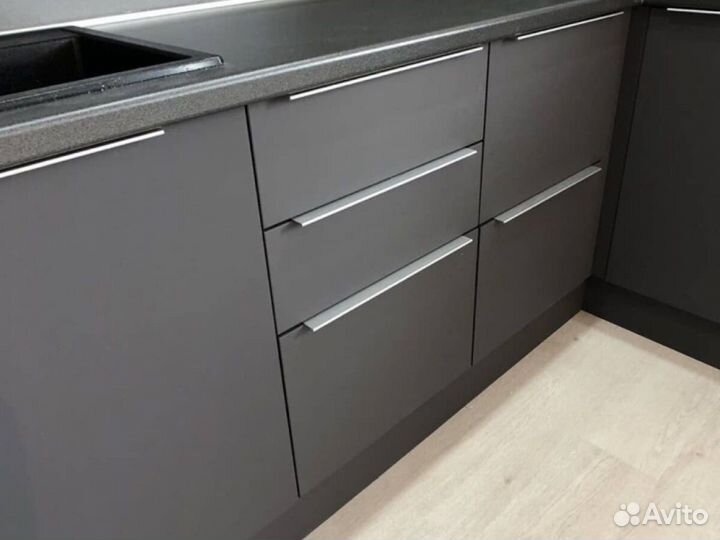 Кухня высокая с барной стойкой