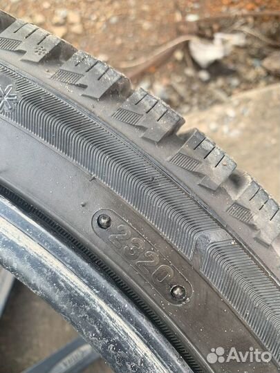 Advance AR201 225/40 R18