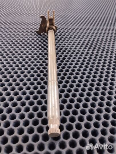 Suzuki gsxr 600 k4 k5 n727 вал переключения