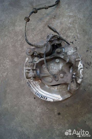 Кулак передний правый BMW 1 E81/E82/E87/E88 рест