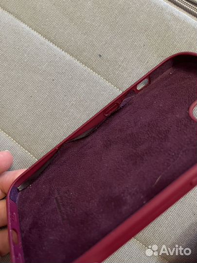 Чехлы на iPhone 13