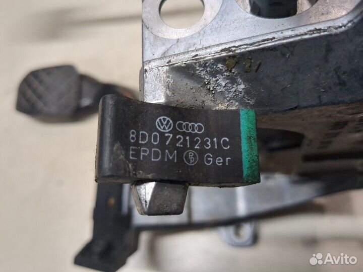 Узел педальный Audi A6 (C5), 2001