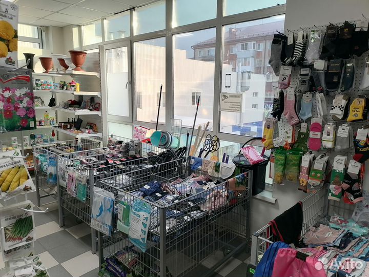 Корзина для распродаж на колесах