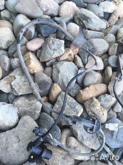 Toyota funcargo датчик абс передний