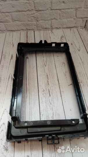 Рамка переходная 22-300 Volkswagen polo 17+