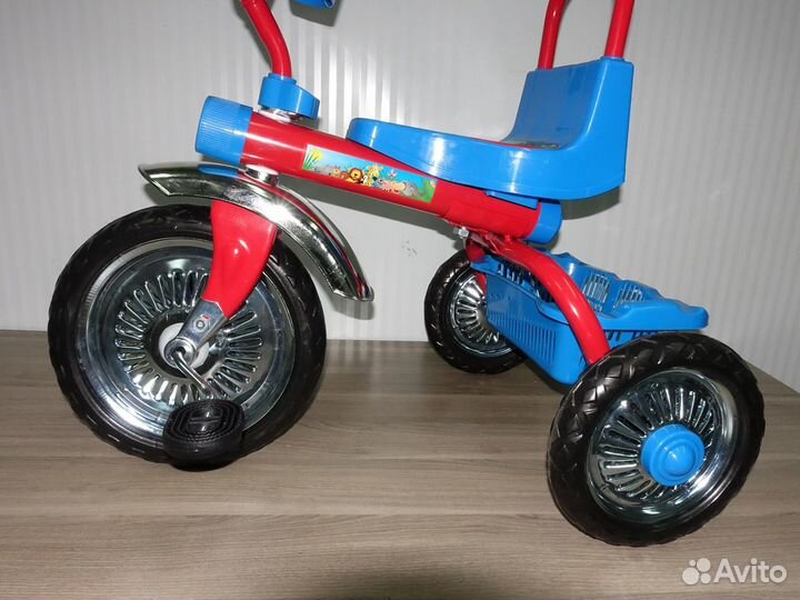 Велосипед для детей от 1 года Дружок-Светлячок