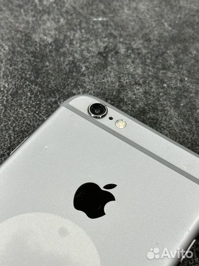 iPhone 6s (64Gb)