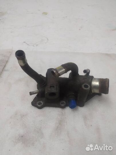 Корпус термостата Ниссан