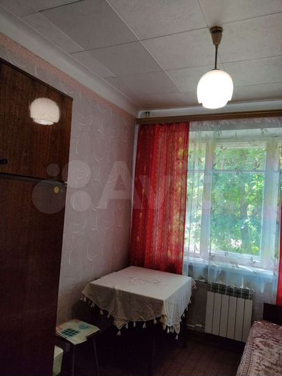 Комната 12 м² в 4-к., 2/4 эт.