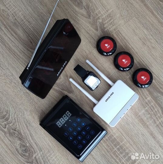 Кнопка вызова персонала, часы, табло, пуль, репите