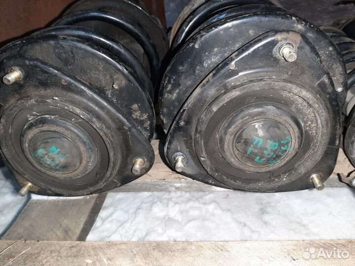 Стойки передние Subaru Outback B13 BP9