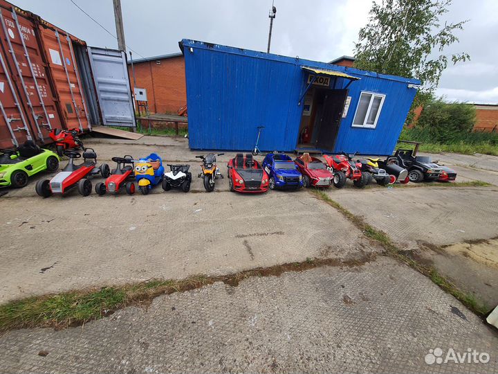 Детская машина электромобиль бу