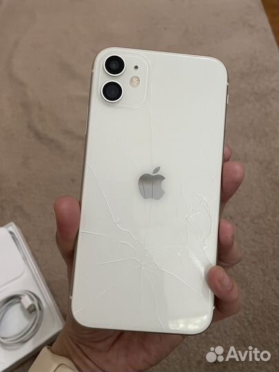 iPhone 11, 64 ГБ