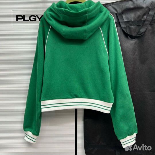 Гуччи Костюм для отдыха в ярком зеленом цвете