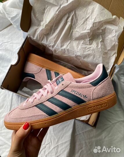 Кроссовки adidas spezial женские