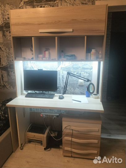 Стол письменный