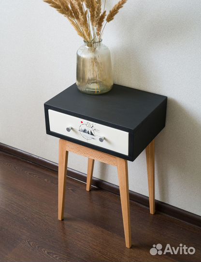 Тумба прикроватная