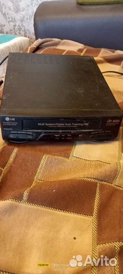 Видеомагнитофон LG
