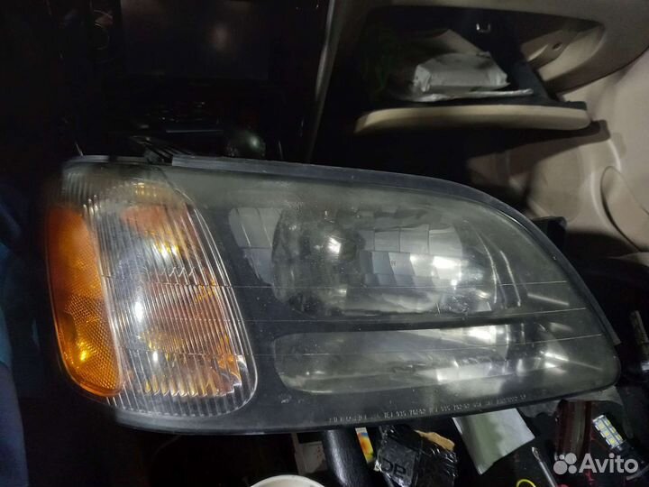 Фара правая subaru BE/BH/BT